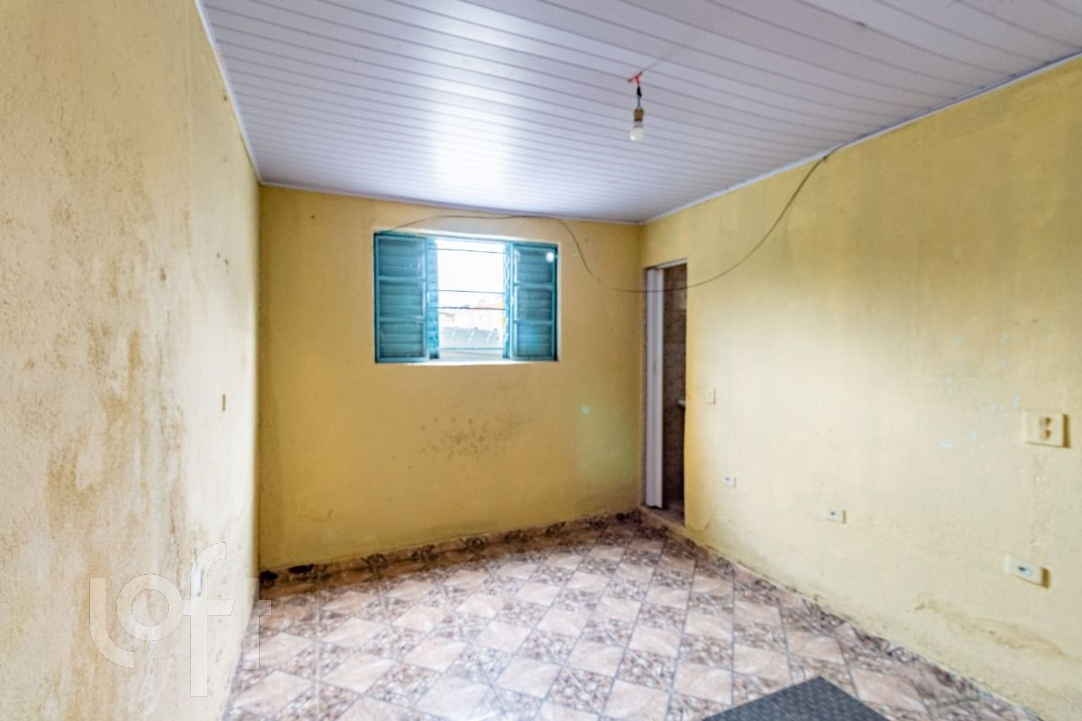 Casa à venda com 2 quartos, 100m² - Foto 2