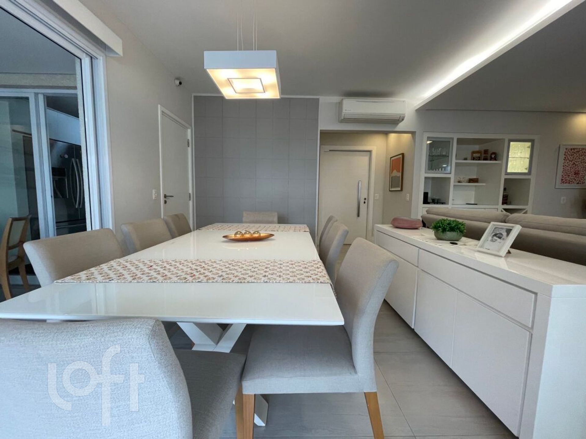 Apartamento à venda com 3 quartos, 156m² - Foto 9