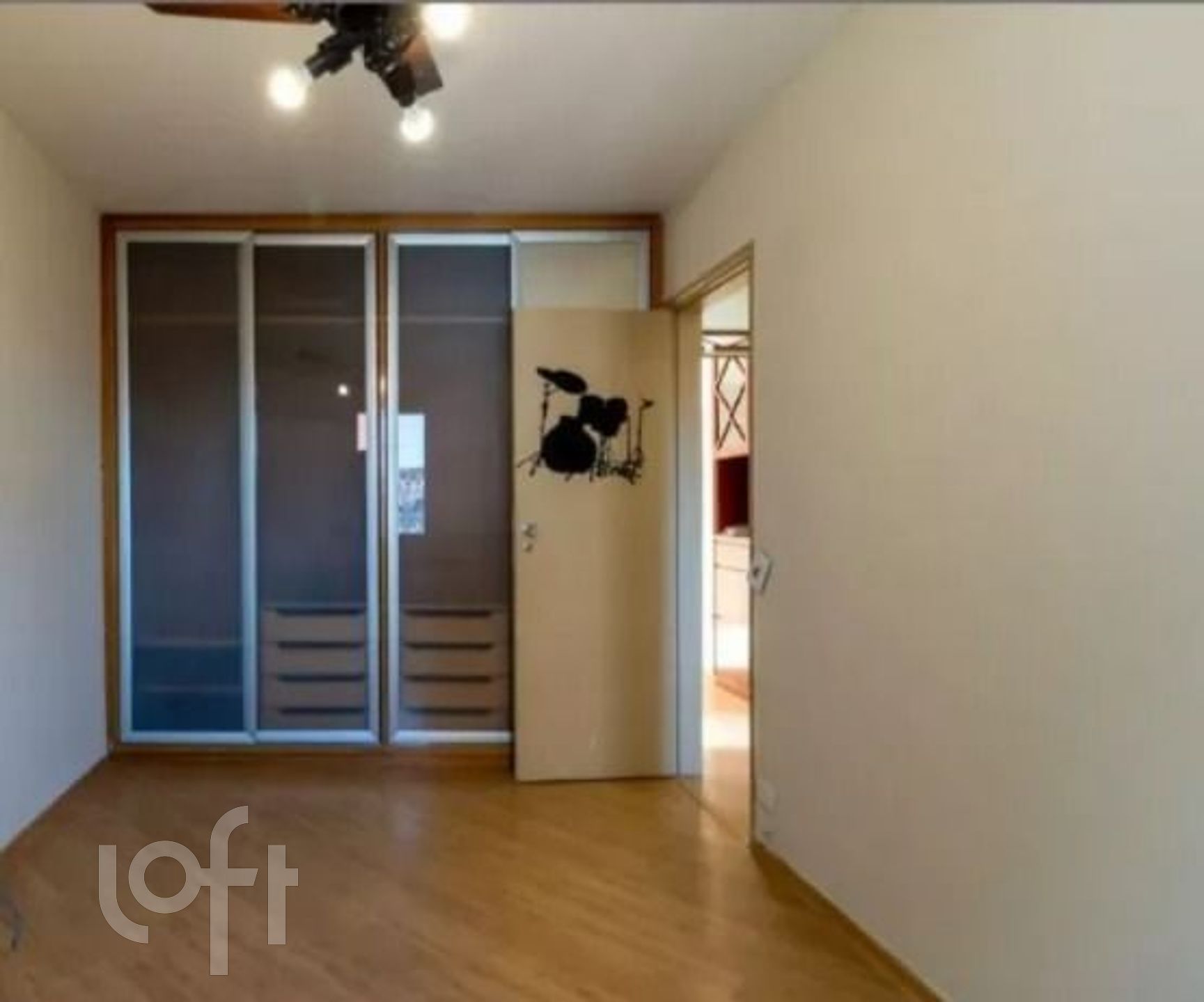 Apartamento à venda com 2 quartos, 69m² - Foto 2