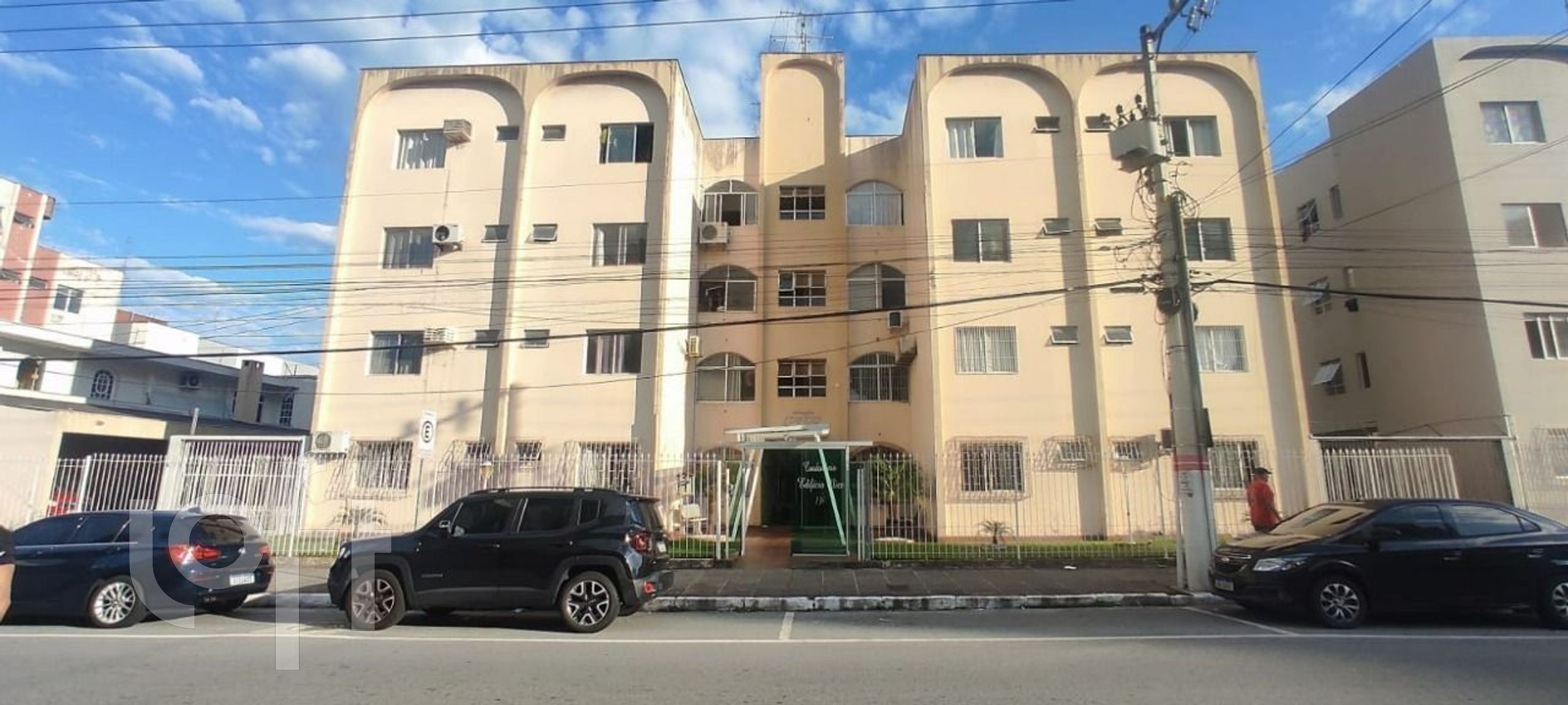 Excelente Apartamento com 3 Dormitórios no Kobrasol - Oportunidade Única!