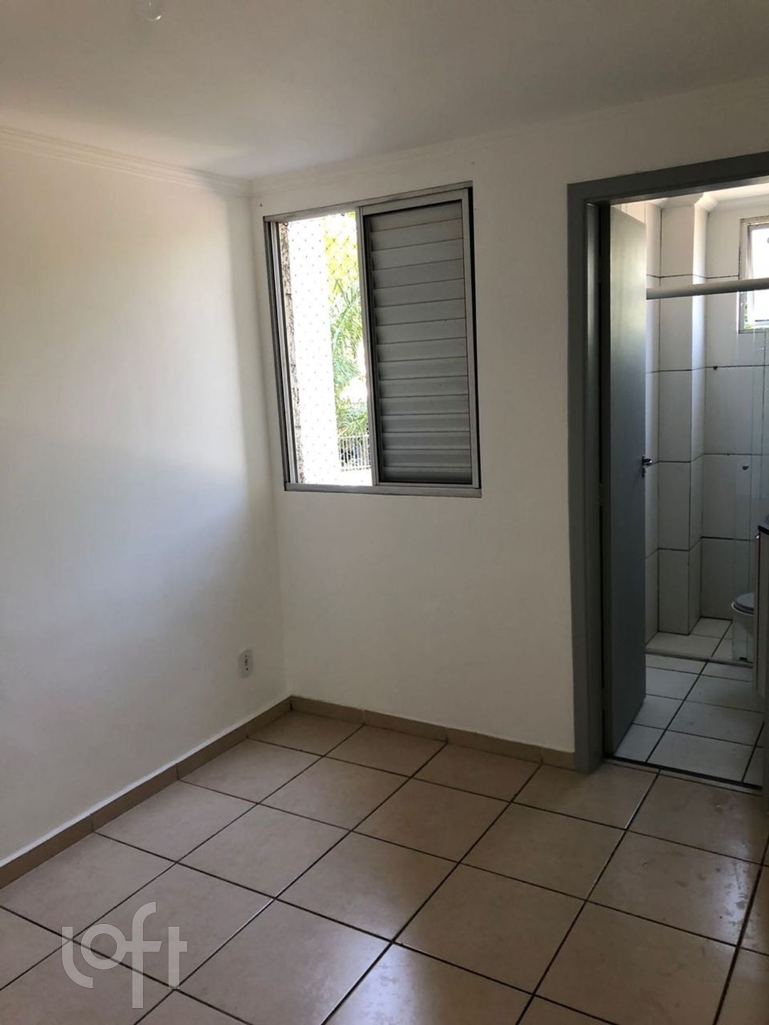 Apartamento à venda com 3 quartos, 69m² - Foto 2