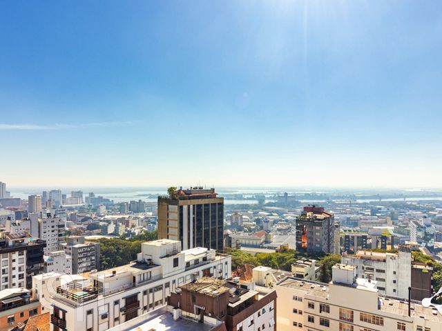 Apartamento com 108m², 3 dormitórios, 1 vaga, Independência em Porto Alegre