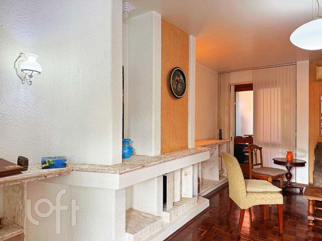Casa com 316m², 5 dormitórios, 2 suítes, 4 vagas, Chácara das Pedras em Porto Alegre