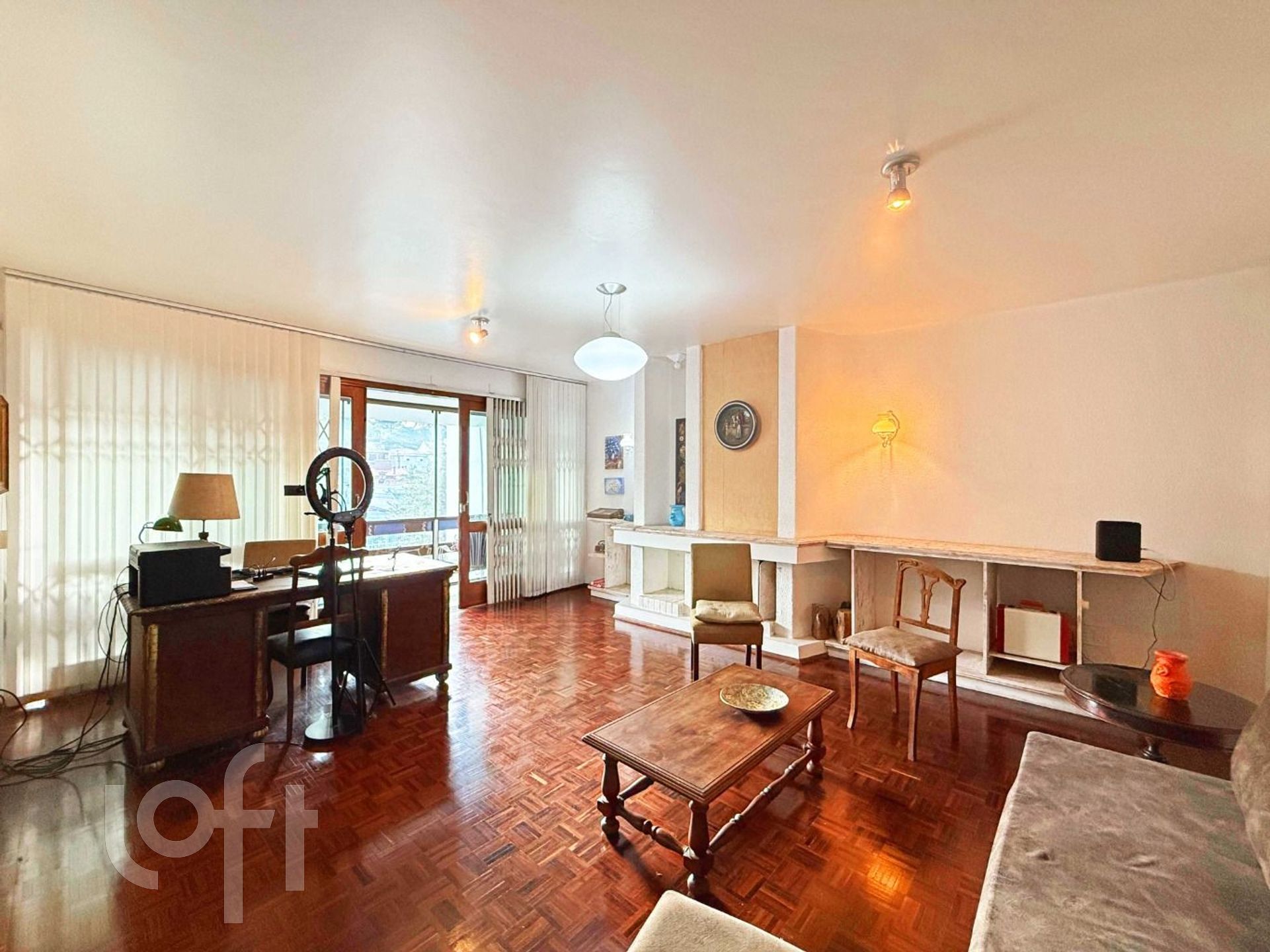 Casa com 316m², 5 dormitórios, 2 suítes, 4 vagas, Chácara das Pedras em Porto Alegre