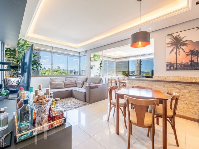 Apartamento com 84m², 2 dormitórios, 1 suíte, 1 vaga, Bela Vista em Porto Alegre