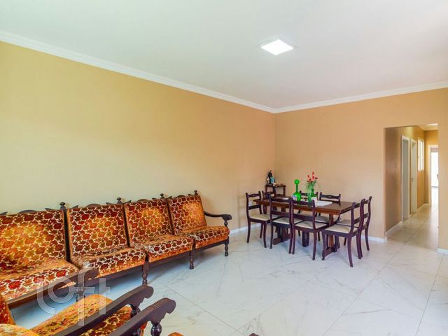 Casa com 201m², 4 dormitórios, 2 suítes, 3 vagas, Cristo Redentor em Porto Alegre