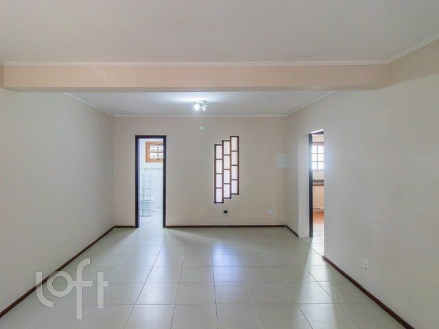 Casa com 170m², 3 dormitórios, 3 vagas, Menino Deus em Porto Alegre