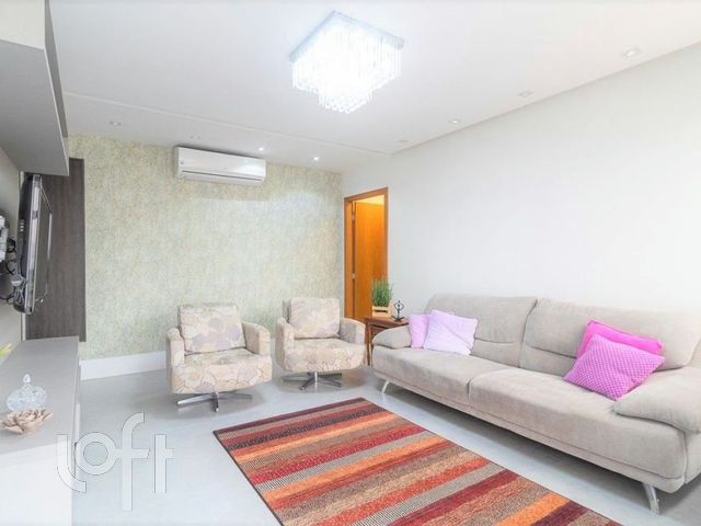 Apartamento com 72m², 1 dormitório, 2 vagas, São João em Porto Alegre