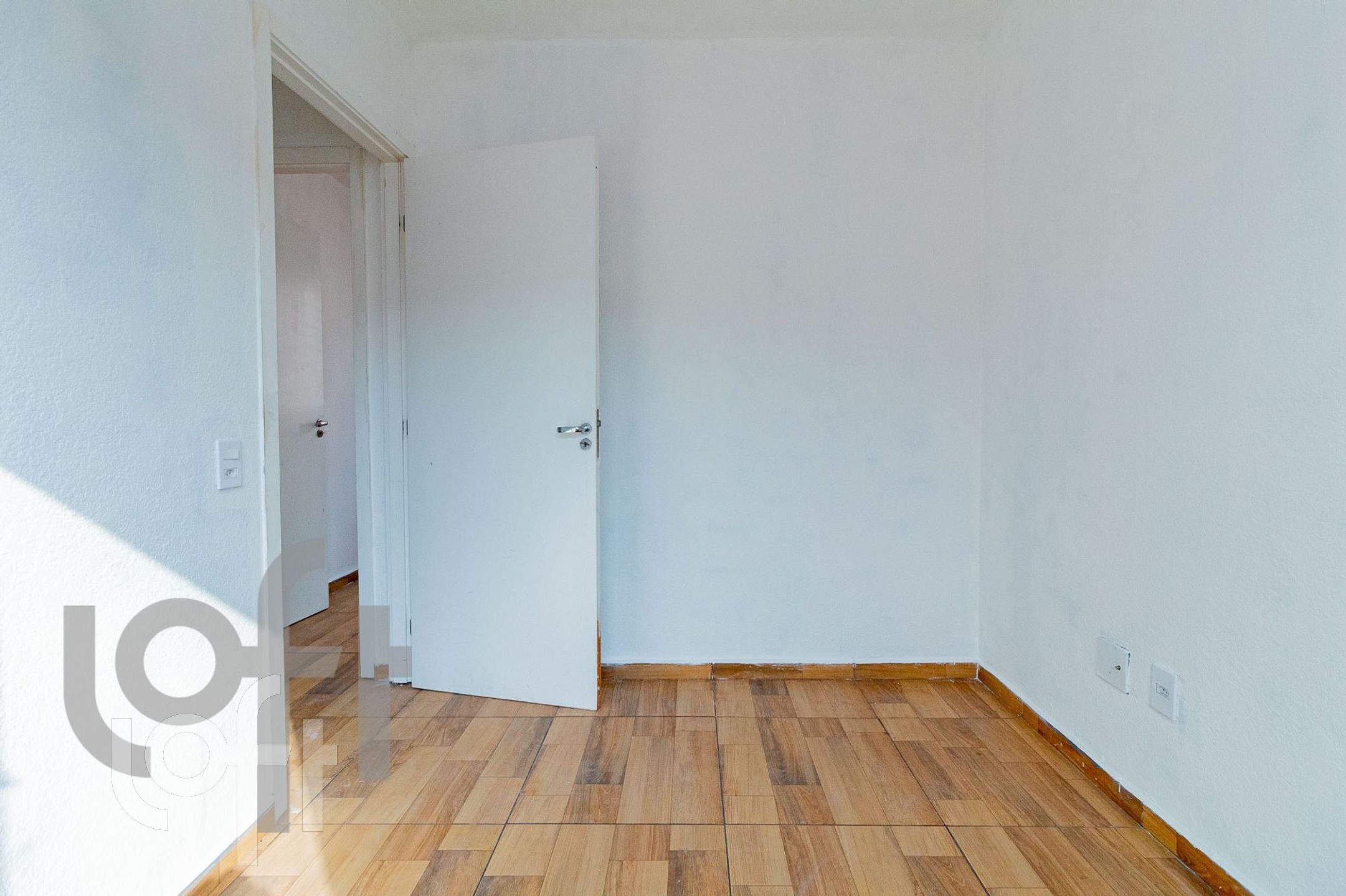 Apartamento à venda com 2 quartos, 43m² - Foto 3