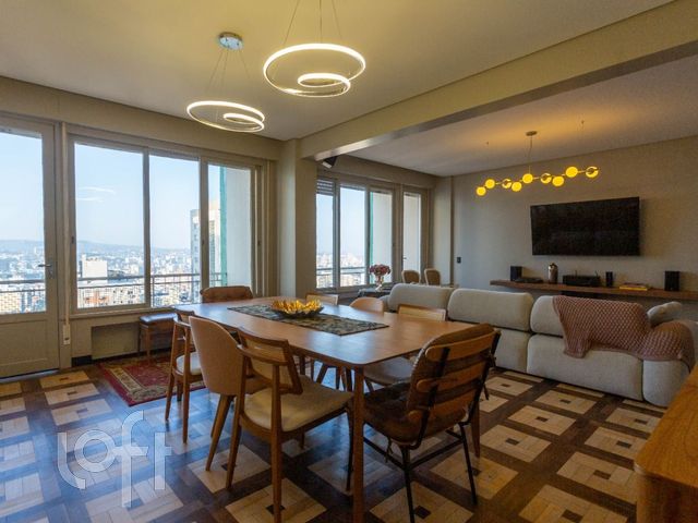 Apartamento com 221m², 3 dormitórios, 1 suíte, 1 vaga, Independência em Porto Alegre