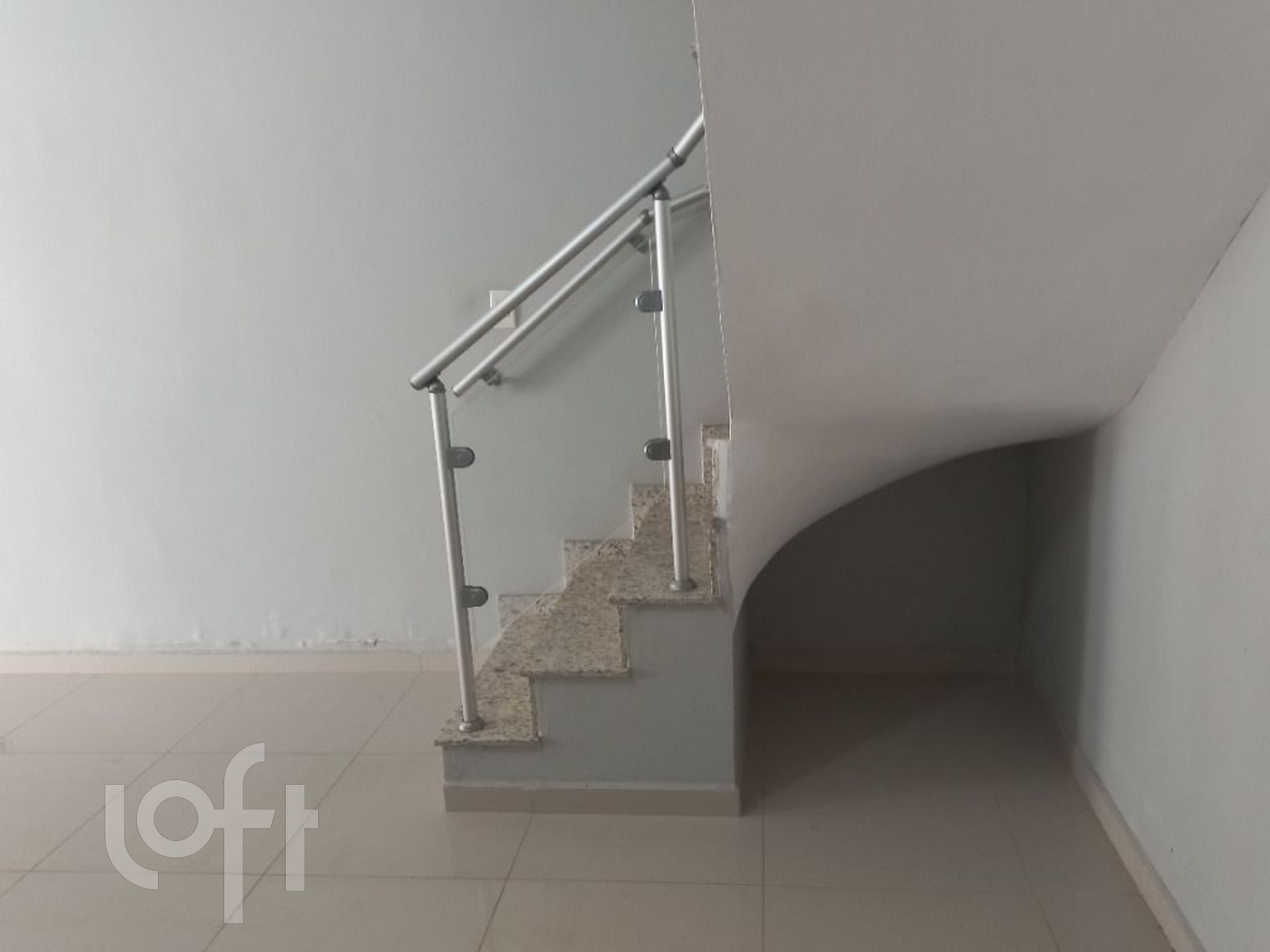 Casa à venda com 2 quartos, 88m² - Foto 2