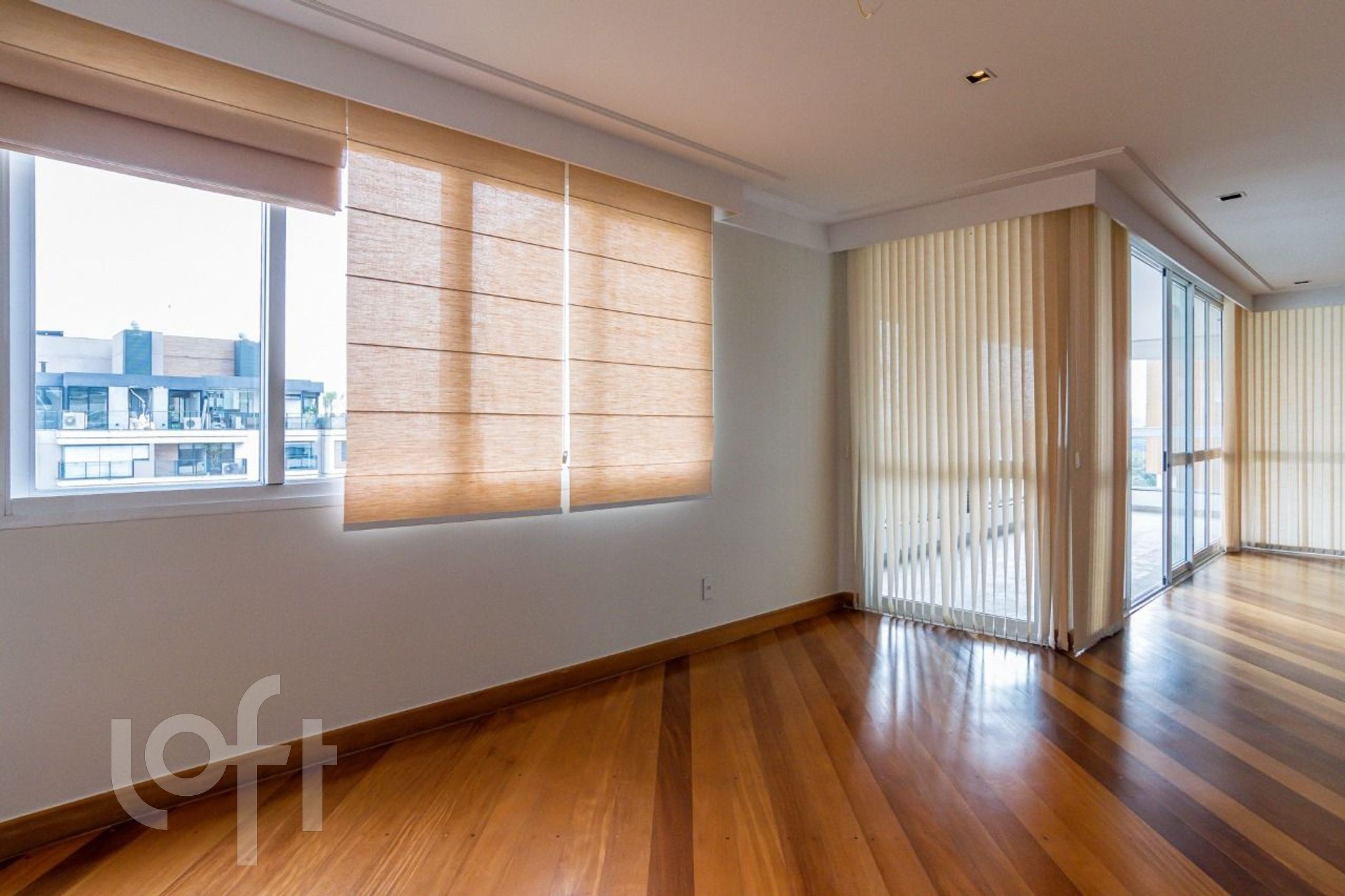 Apartamento à venda com 4 quartos, 270m² - Foto 20