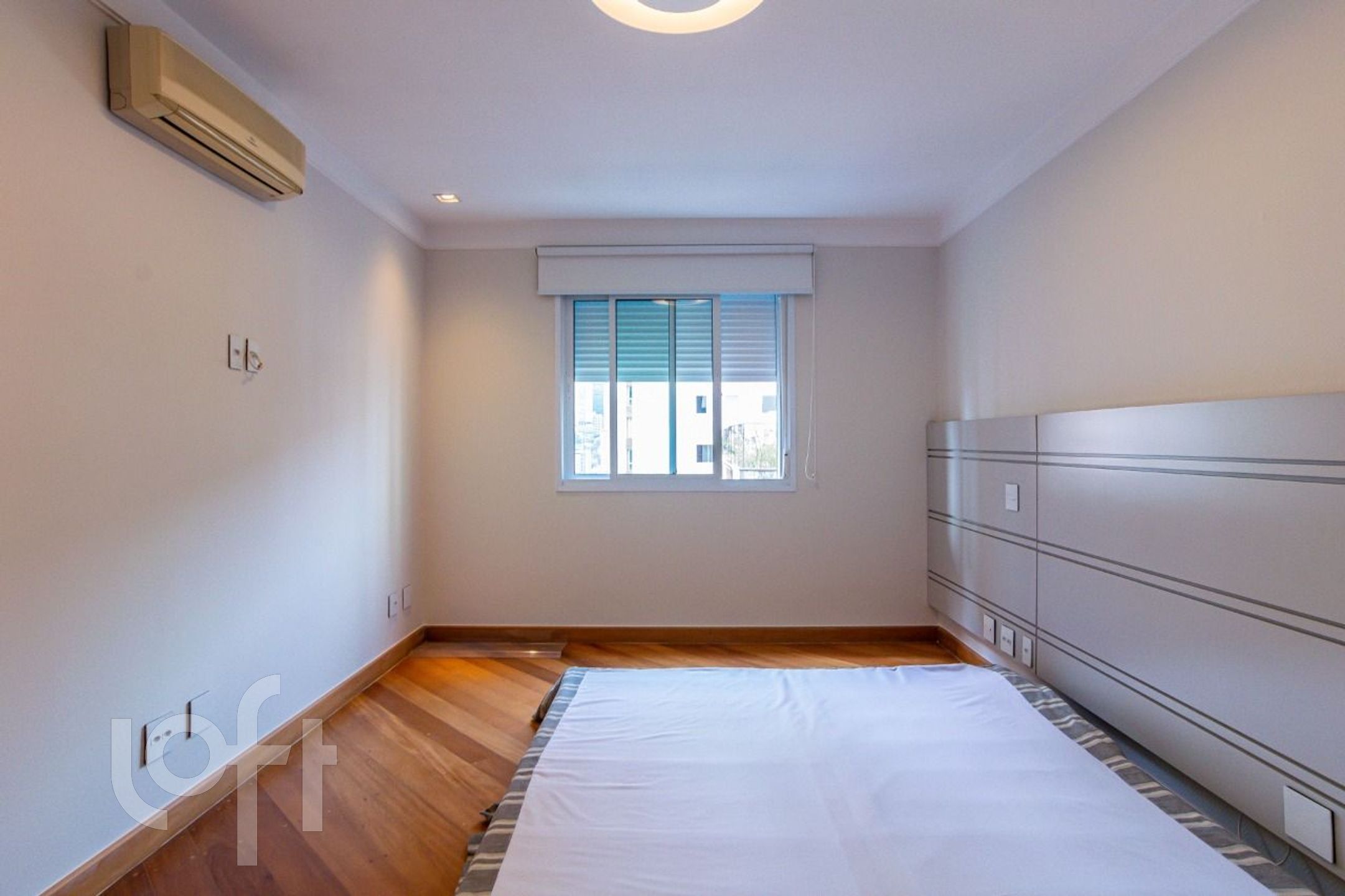 Apartamento à venda com 4 quartos, 270m² - Foto 9