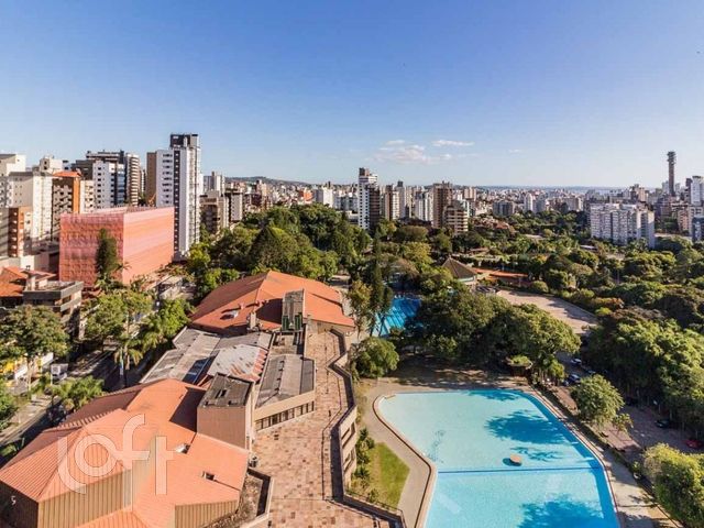 Apartamento com 293m², 3 dormitórios, 3 suítes, 4 vagas, Petrópolis em Porto Alegre