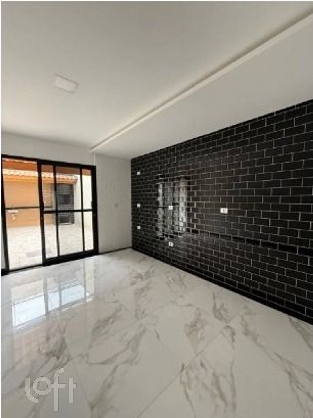 Casa à venda em Penha com 120 m², 3 quartos, 1 suíte, 2 vagas
