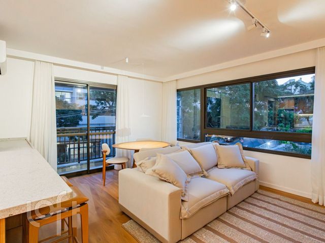 Apartamento com 75m², 2 dormitórios, 2 suítes, 1 vaga, Rio Branco em Porto Alegre