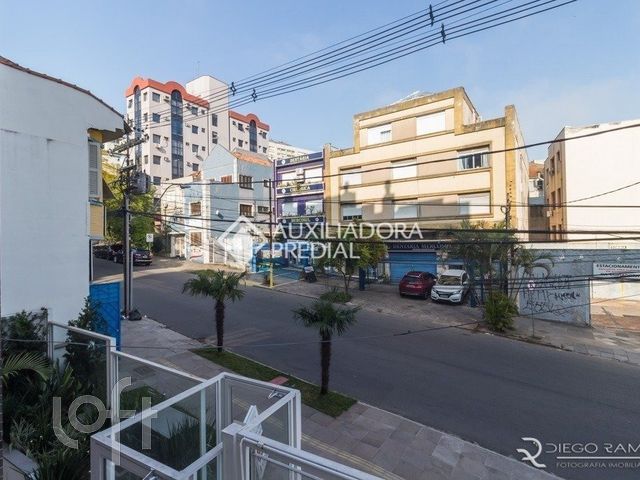 Apartamento com 67m², 1 dormitório, 1 suíte, 2 vagas, Floresta em Porto Alegre