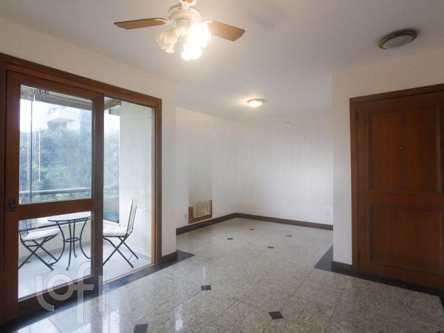 Apartamento com 94m², 3 dormitórios, 1 suíte, 1 vaga, Petrópolis em Porto Alegre