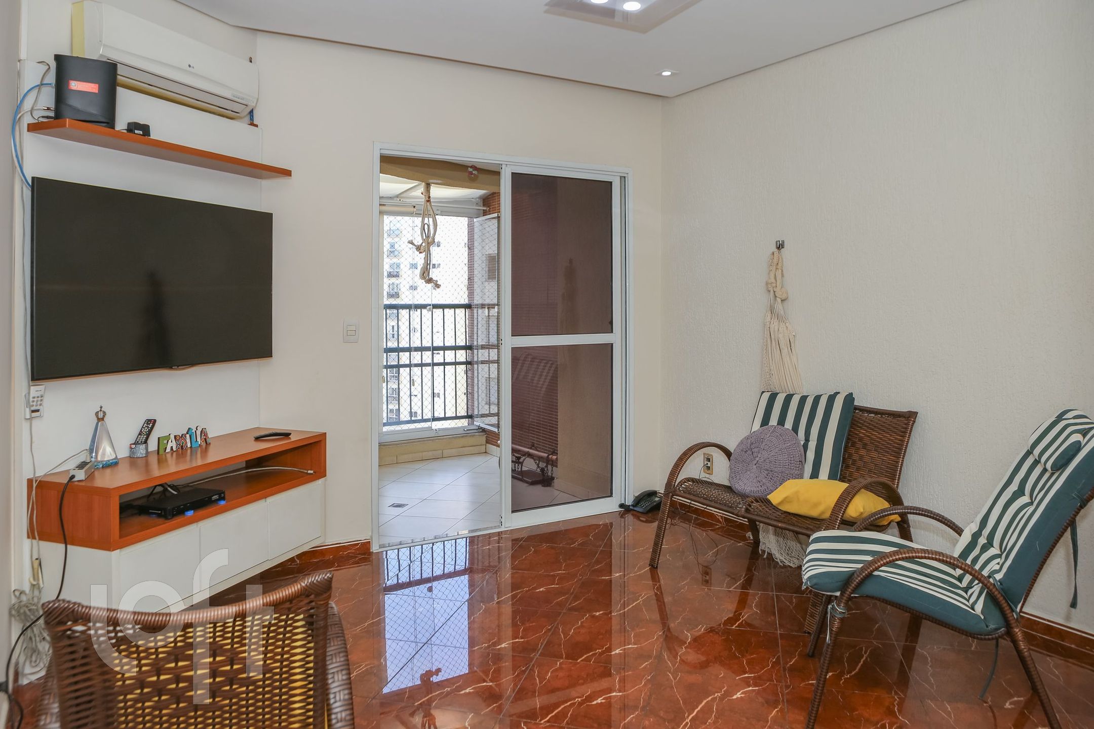 Apartamento à venda em Alto de Pinheiros com 176 m², 4 quartos, 6 vagas