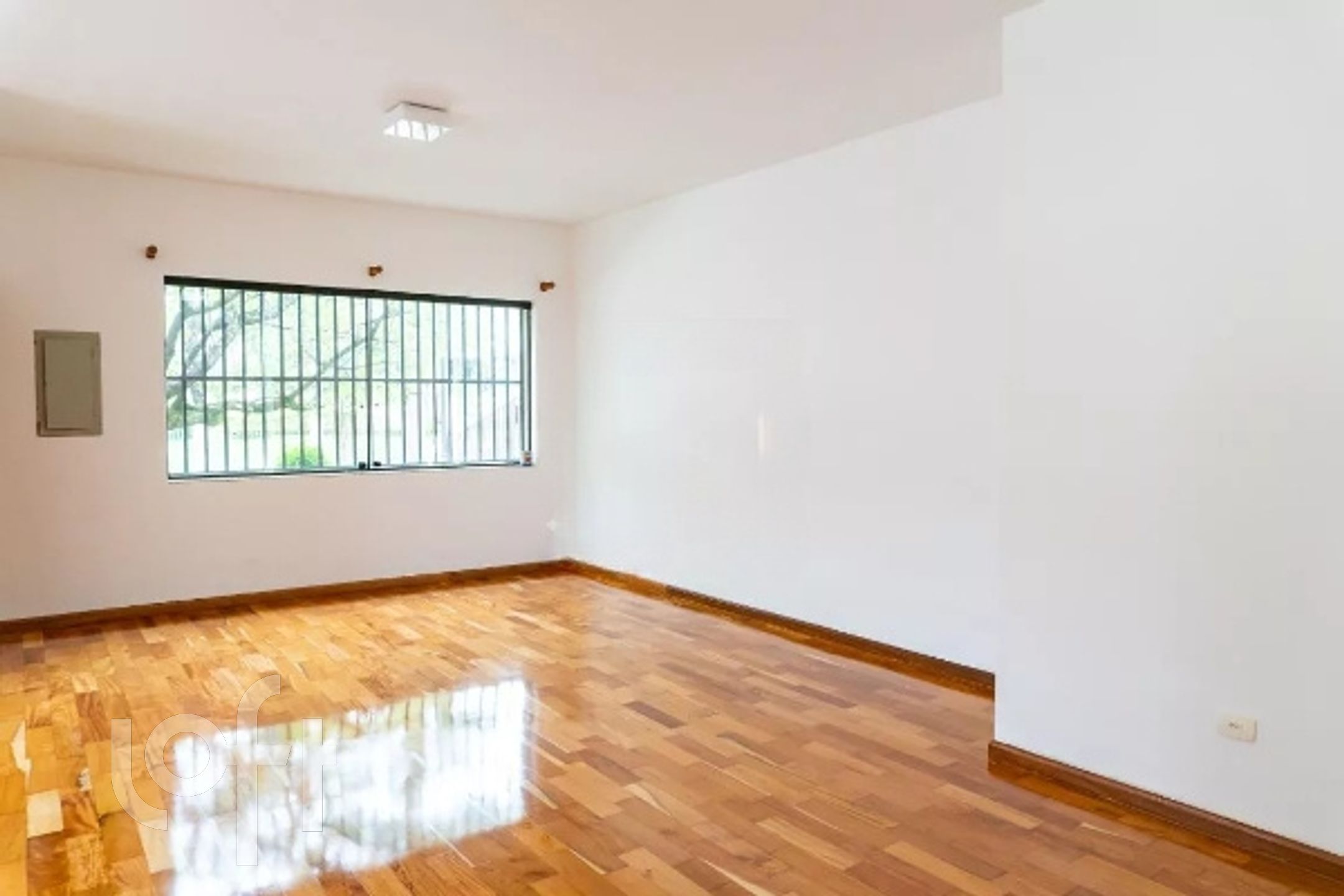 Casa à venda com 5 quartos, 330m² - Foto 2