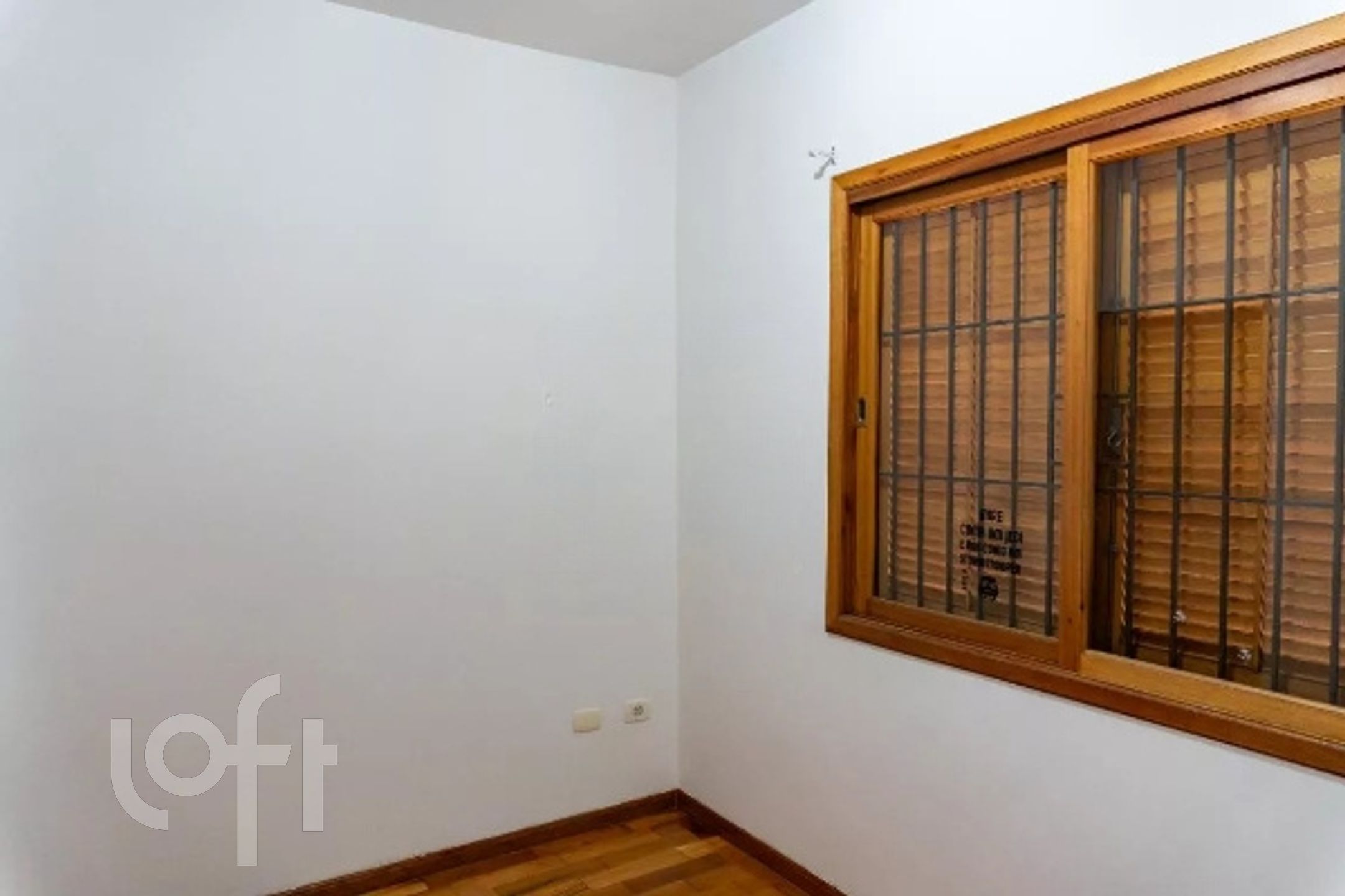 Casa à venda com 5 quartos, 330m² - Foto 4