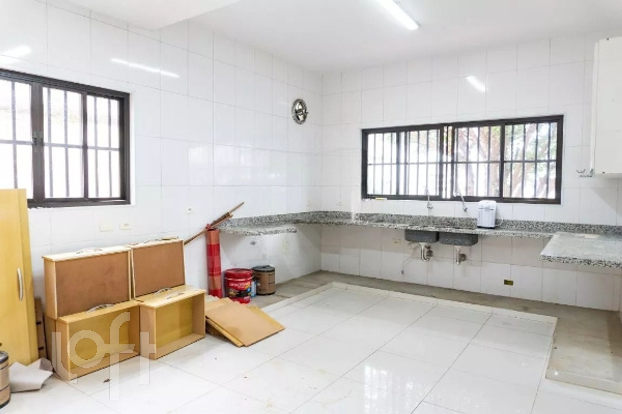 Casa à venda com 5 quartos, 330m² - Foto 26