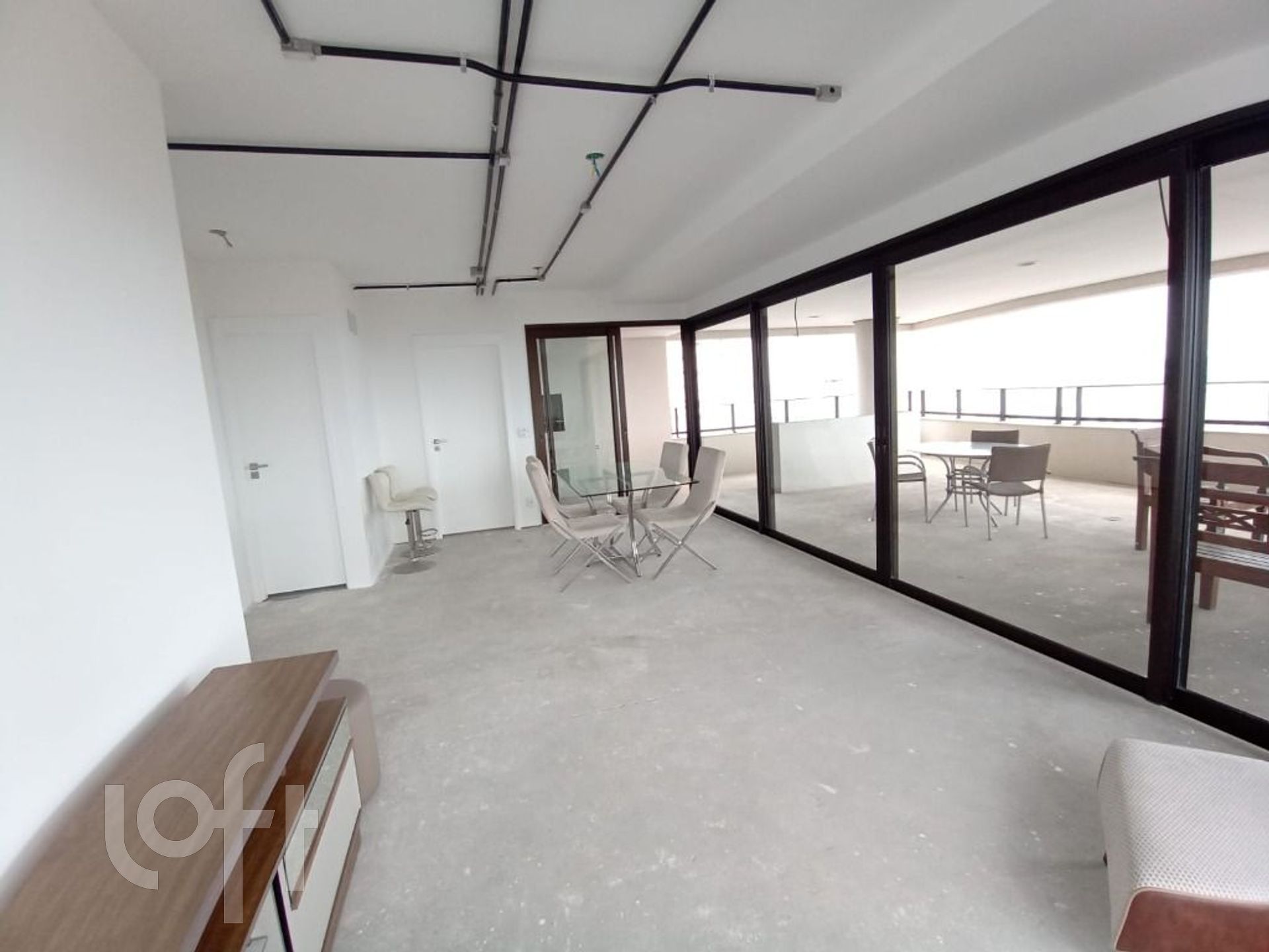 Apartamento à venda com 4 quartos, 218m² - Foto 9