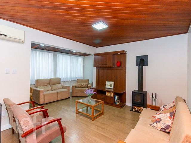 Apartamento com 145m², 3 dormitórios, 2 vagas, Santana em Porto Alegre