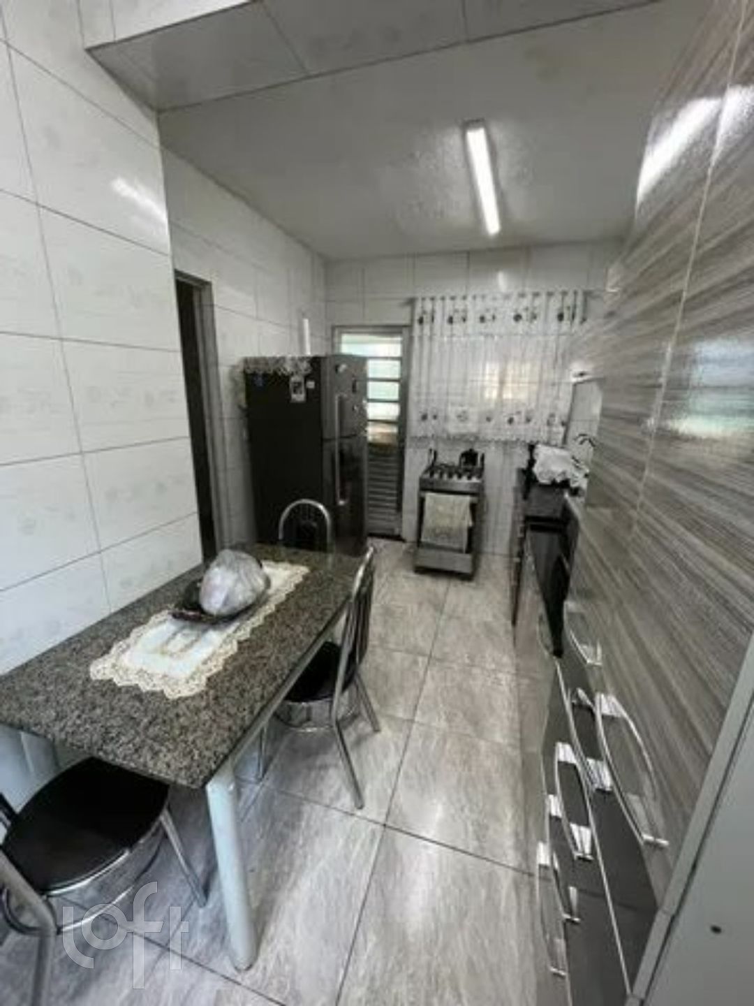 Casa à venda com 2 quartos, 300m² - Foto 7