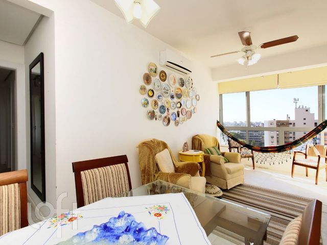 Apartamento com 65m², 2 dormitórios, 1 suíte, 1 vaga, Santana em Porto Alegre