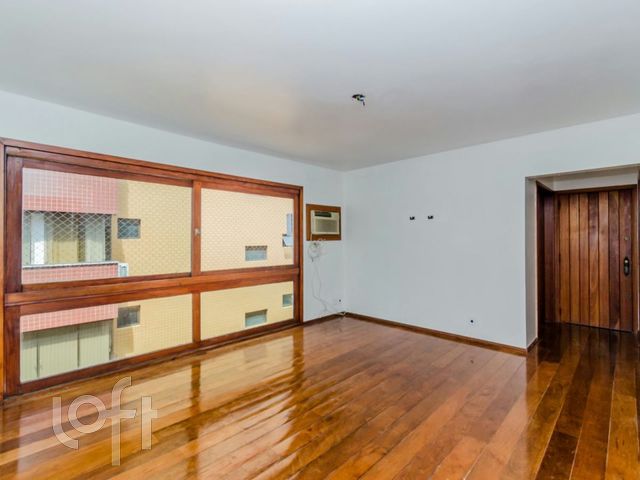 Apartamento com 120m², 3 dormitórios, 1 suíte, 2 vagas, Auxiliadora em Porto Alegre