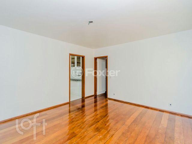 Apartamento com 120m², 3 dormitórios, 1 suíte, 2 vagas, Auxiliadora em Porto Alegre