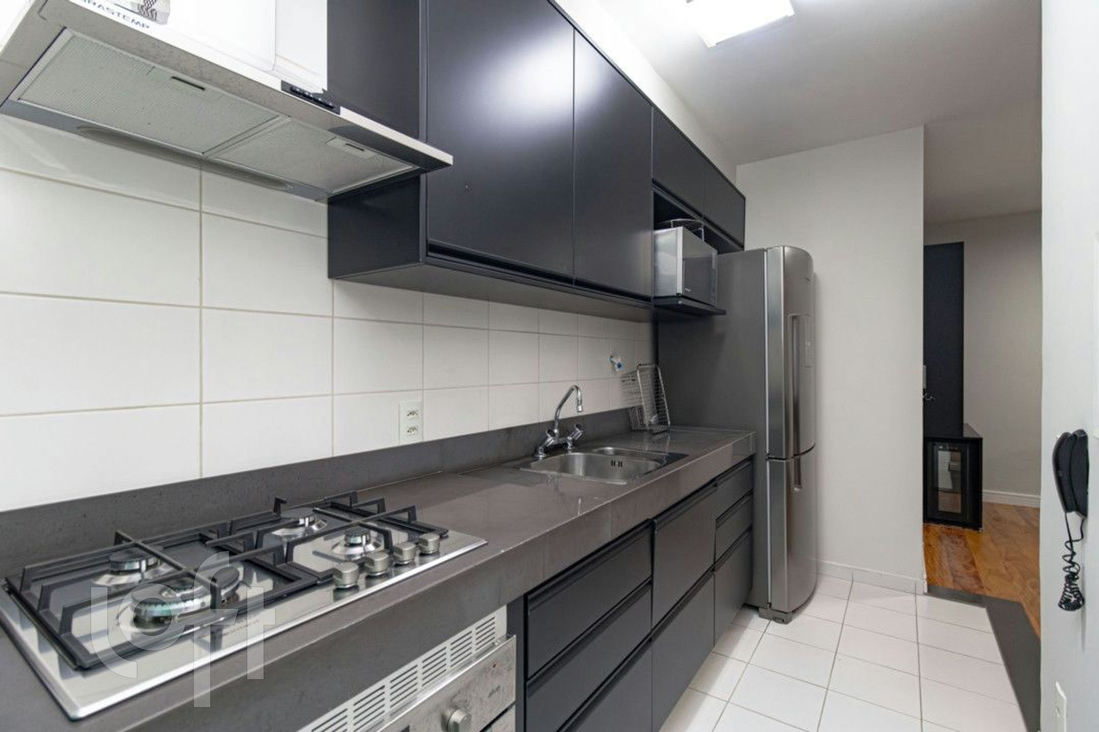 Apartamento à venda com 2 quartos, 57m² - Foto 11