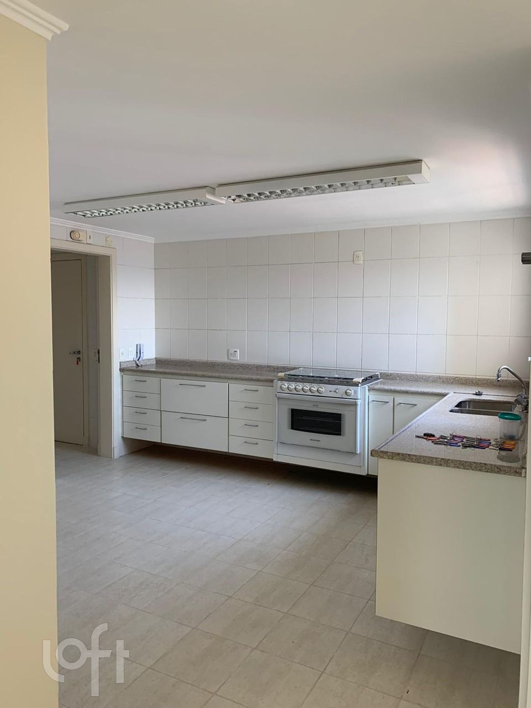 Apartamento à venda com 4 quartos, 400m² - Foto 7