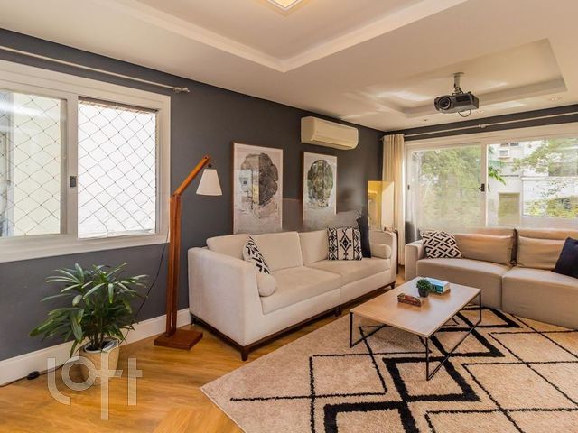 Apartamento com 139m², 3 dormitórios, 1 suíte, 4 vagas, Higienópolis em Porto Alegre