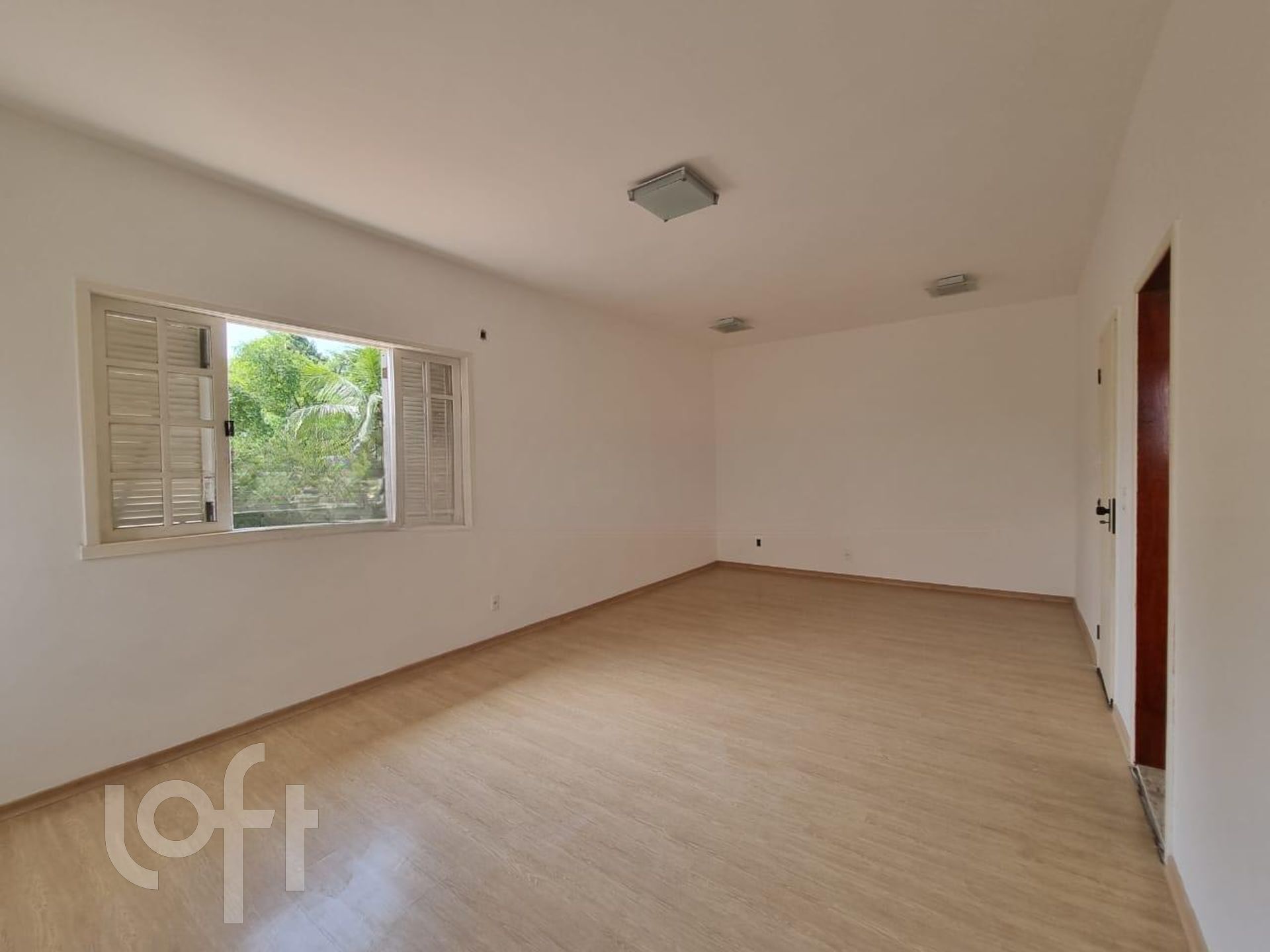 Casa à venda com 4 quartos, 347m² - Foto 12