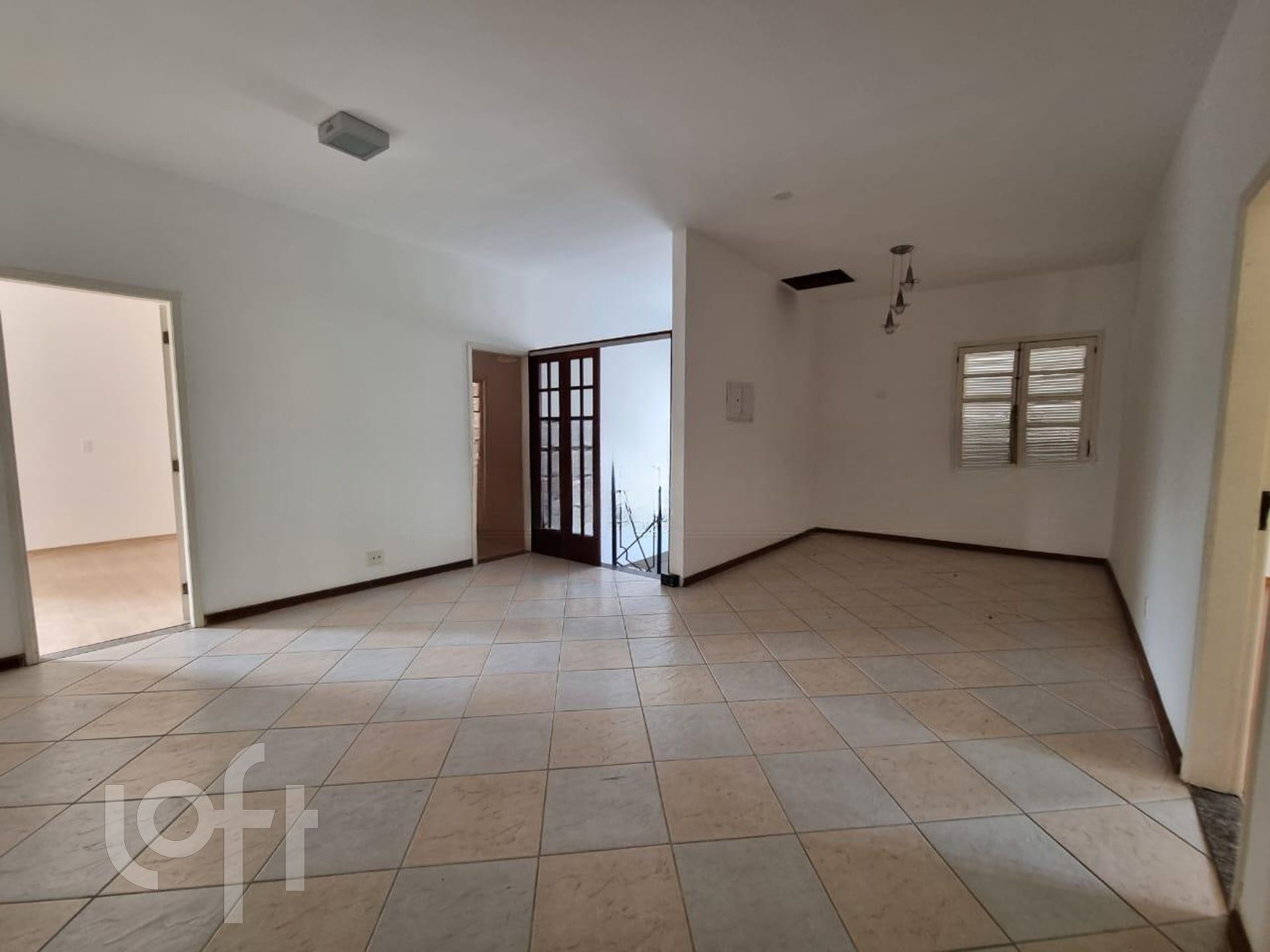 Casa à venda com 4 quartos, 347m² - Foto 7