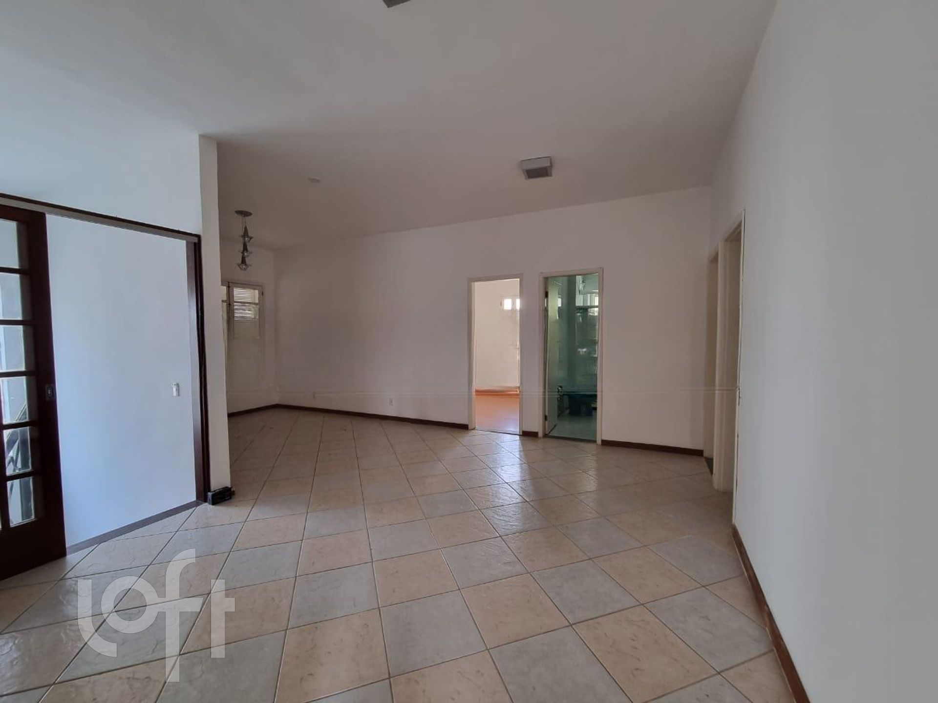 Casa à venda com 4 quartos, 347m² - Foto 14