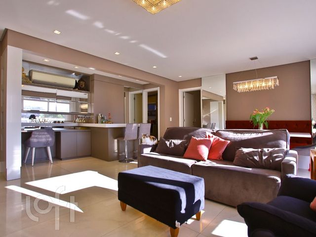 Apartamento com 128m², 3 dormitórios, 3 suítes, 2 vagas, Menino Deus em Porto Alegre