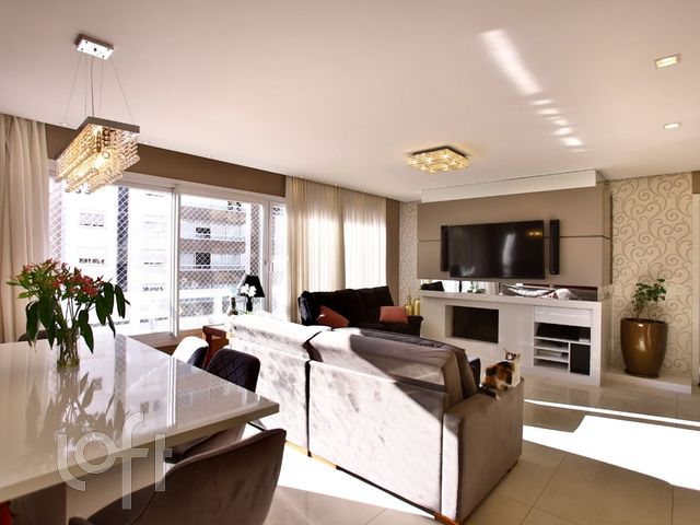 Apartamento com 128m², 3 dormitórios, 3 suítes, 2 vagas, Menino Deus em Porto Alegre