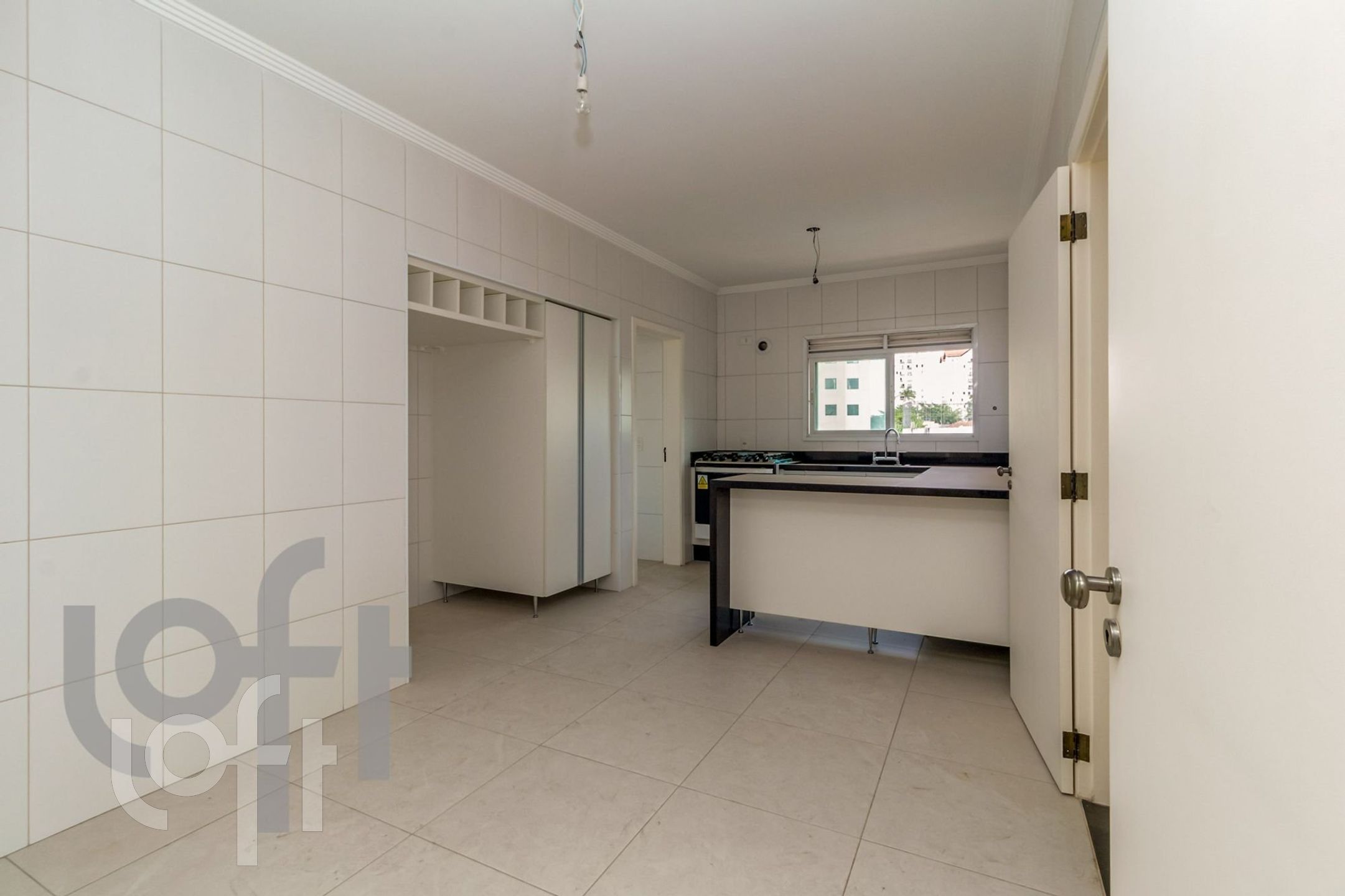 Apartamento à venda com 4 quartos, 196m² - Foto 25