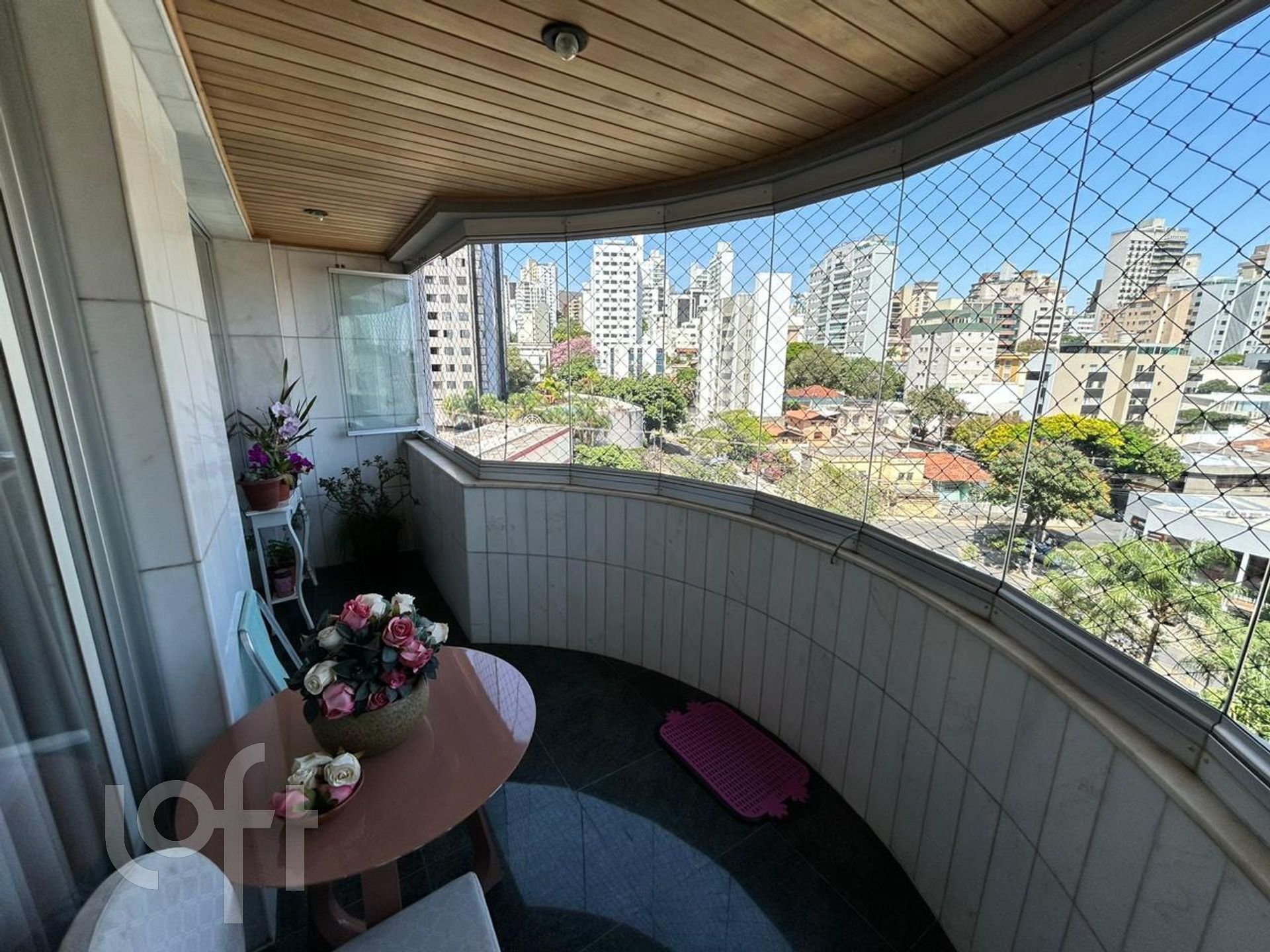 Apartamento à venda com 4 quartos, 145m² - Foto 2