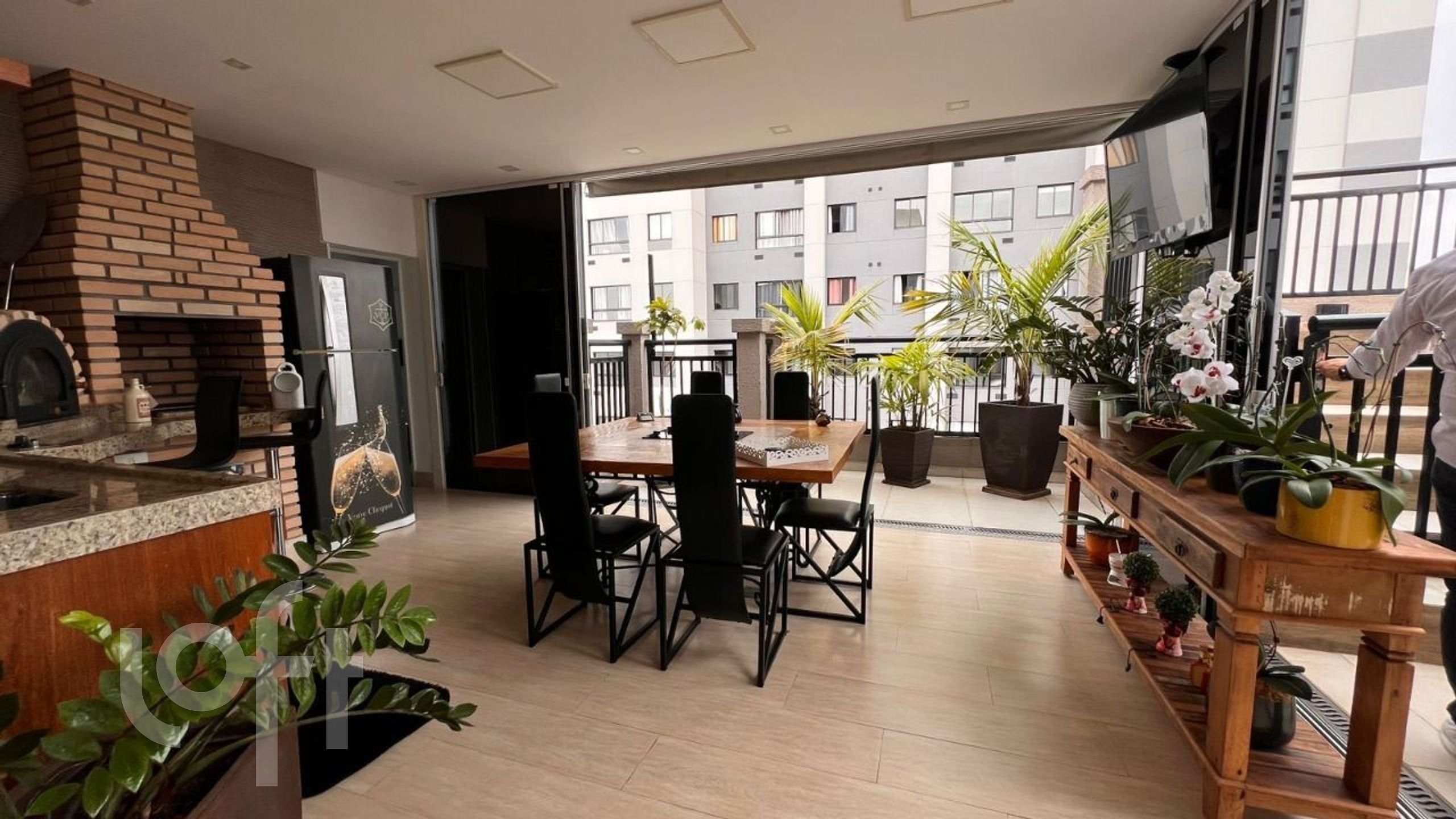 Apartamento à venda com 3 quartos, 358m² - Foto 1