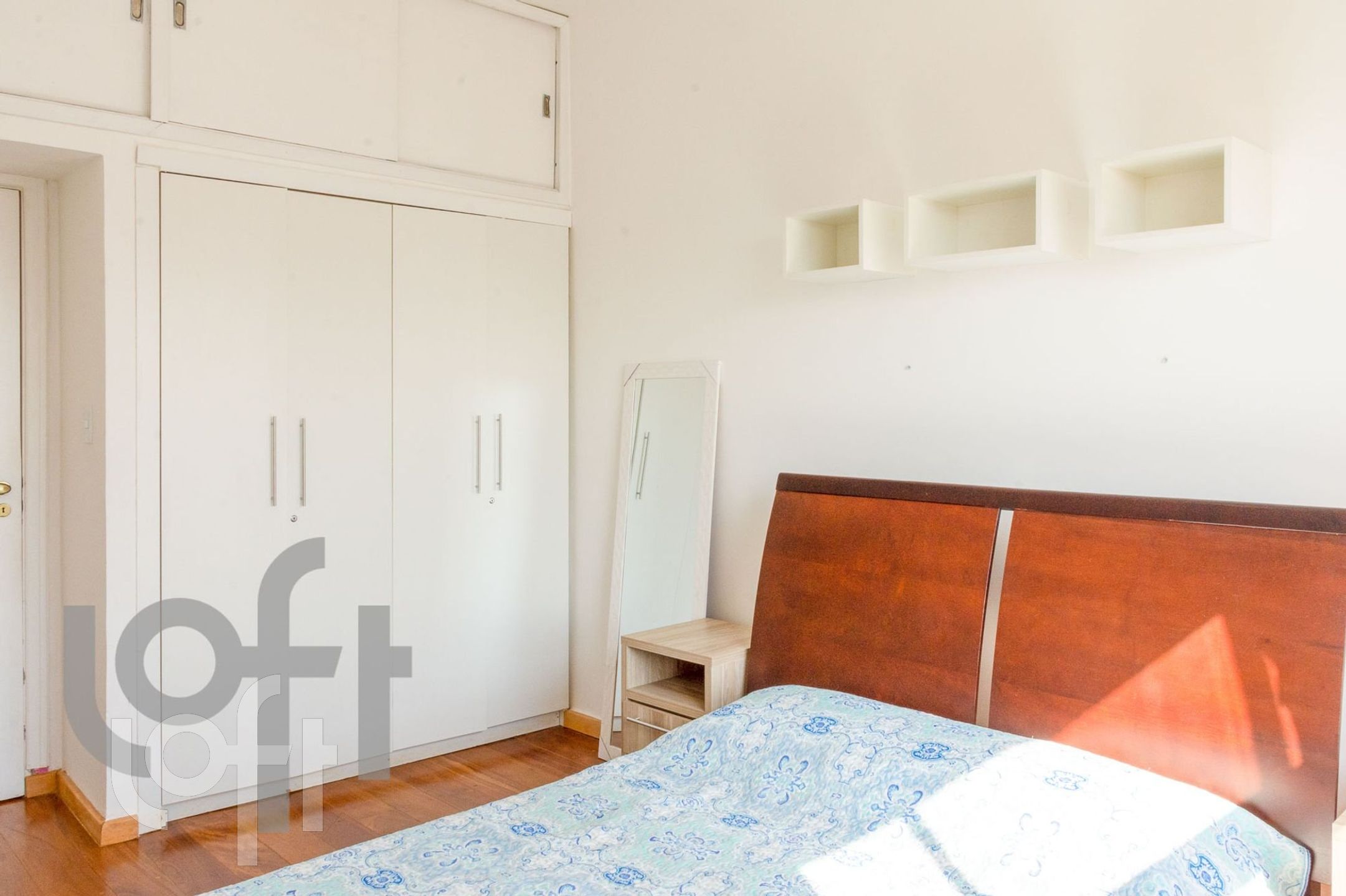 Apartamento à venda com 2 quartos, 80m² - Foto 2