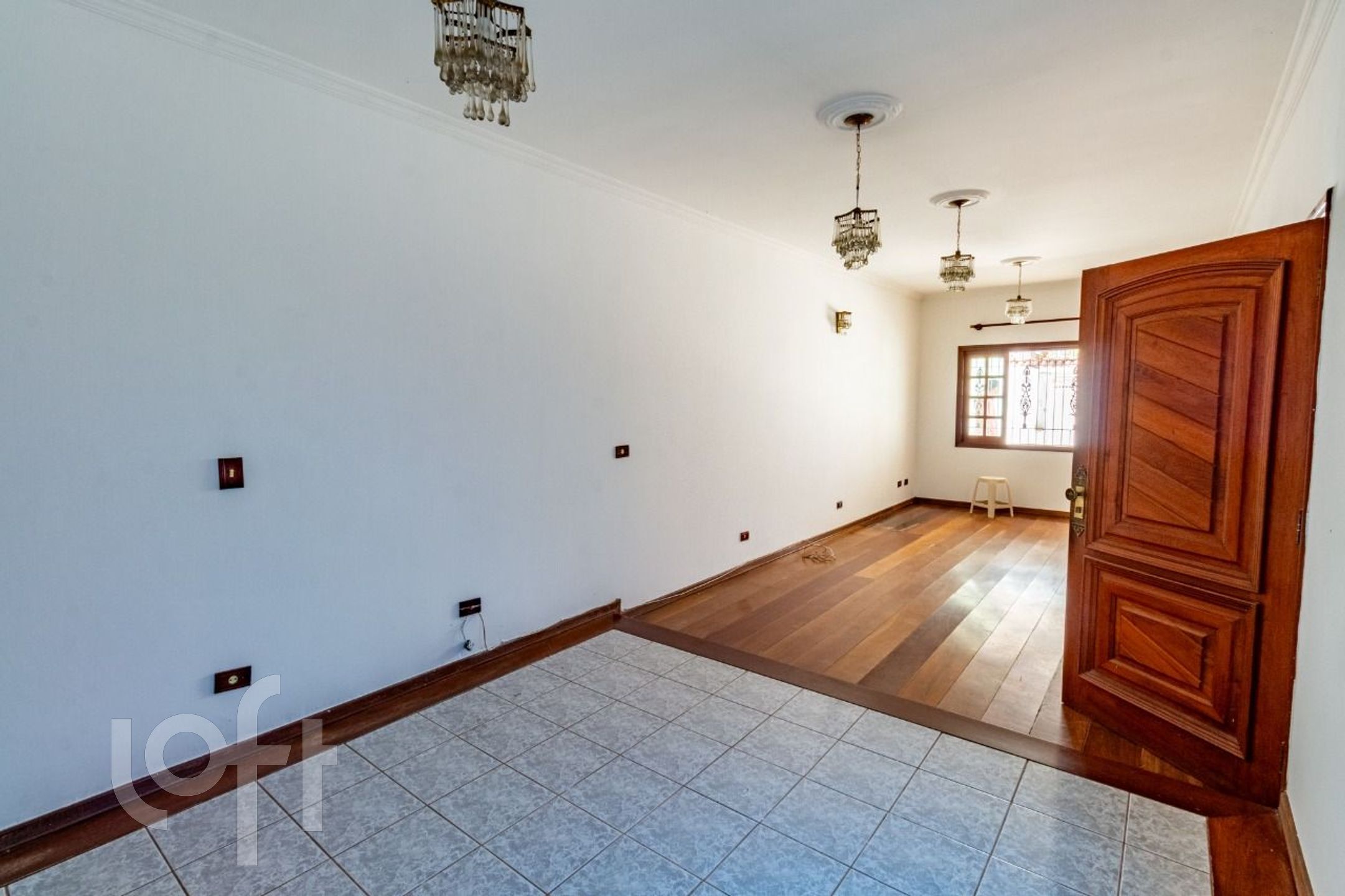 Casa à venda com 4 quartos, 165m² - Foto 2