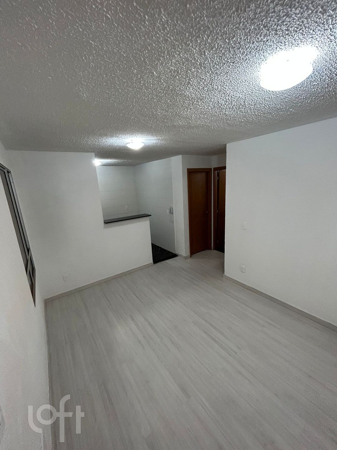 Apartamento à venda com 2 quartos, 42m² - Foto 2