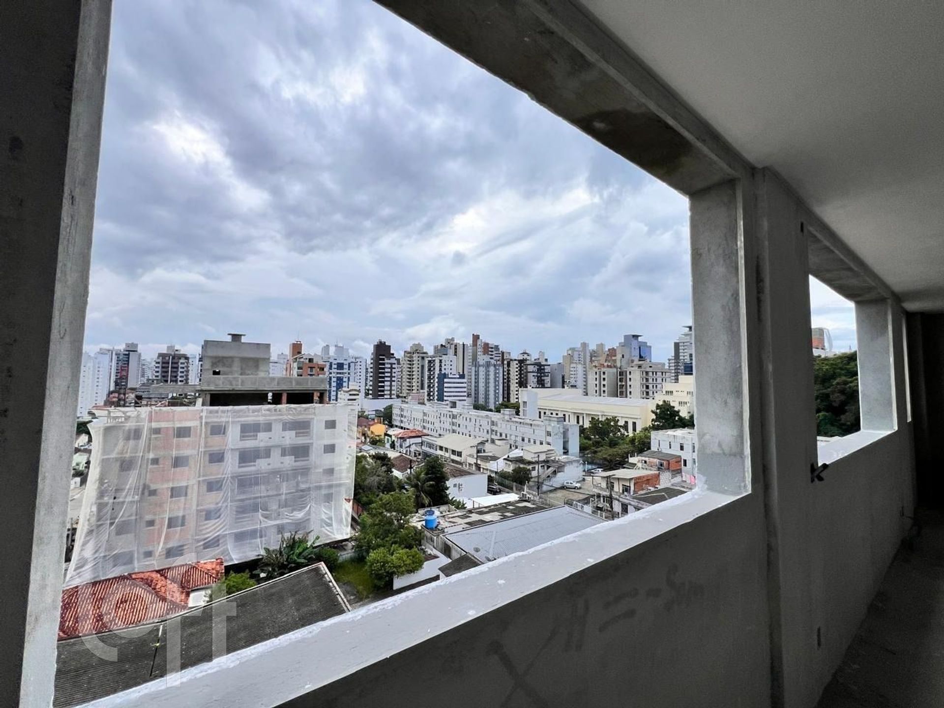 Apartamento à venda em Centro com 48 m², 1 quarto, 1 suíte, 1 vaga