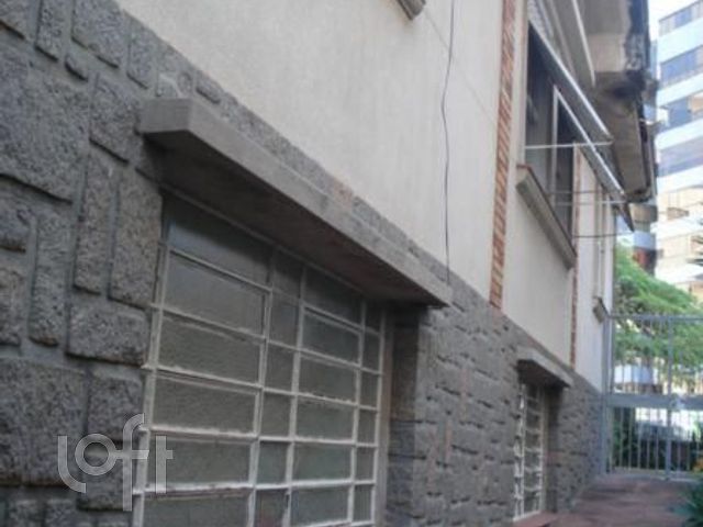 Casa com 248m², 3 dormitórios, 1 suíte, 2 vagas, Higienópolis em Porto Alegre