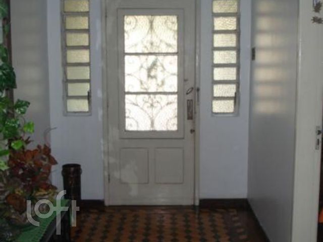 Casa com 248m², 3 dormitórios, 1 suíte, 2 vagas, Higienópolis em Porto Alegre