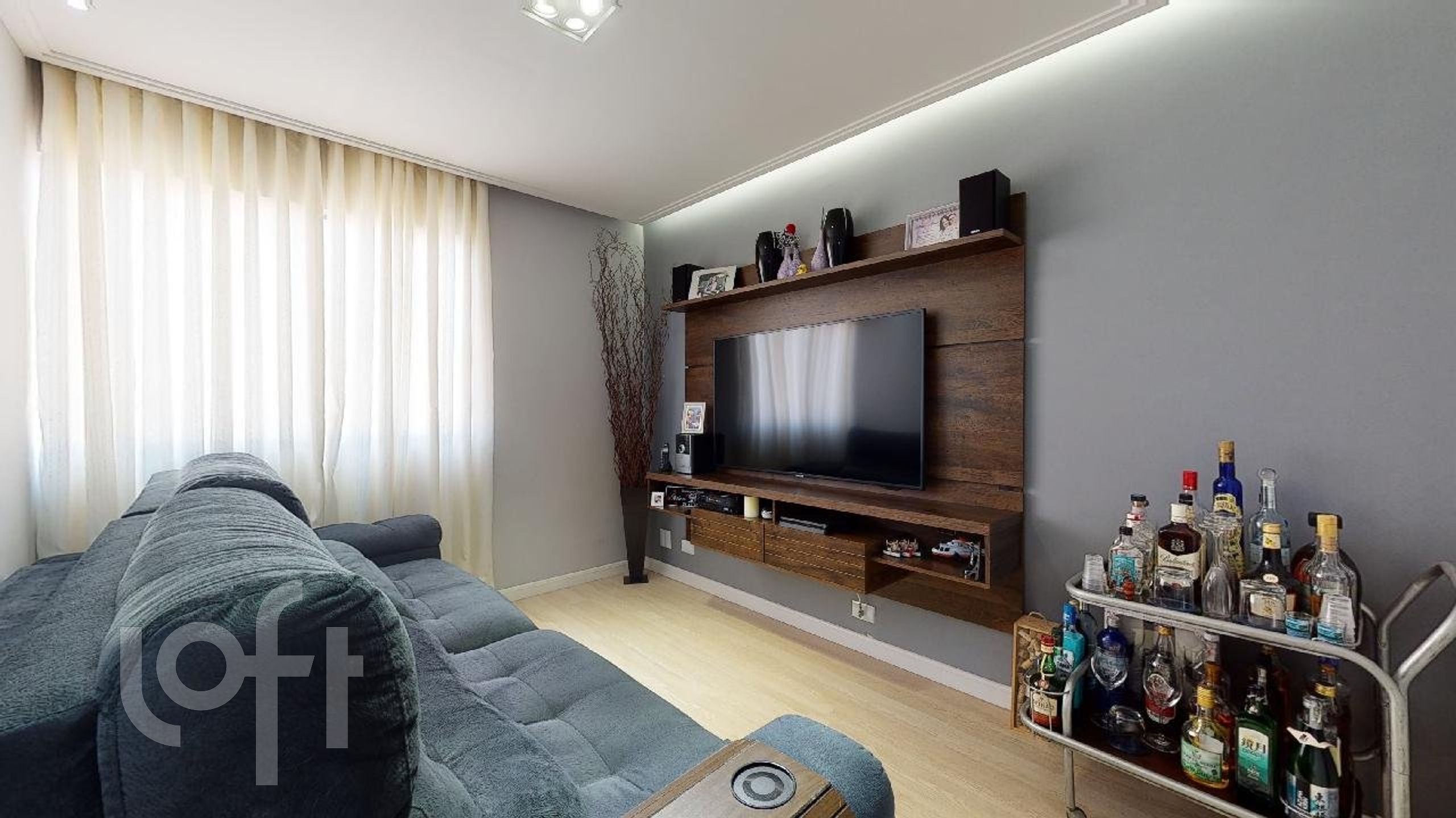 Apartamento à venda com 2 quartos, 62m² - Foto 1